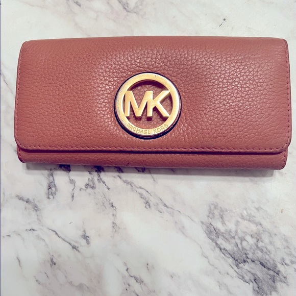 Michael Kors Leather Continental Wallet